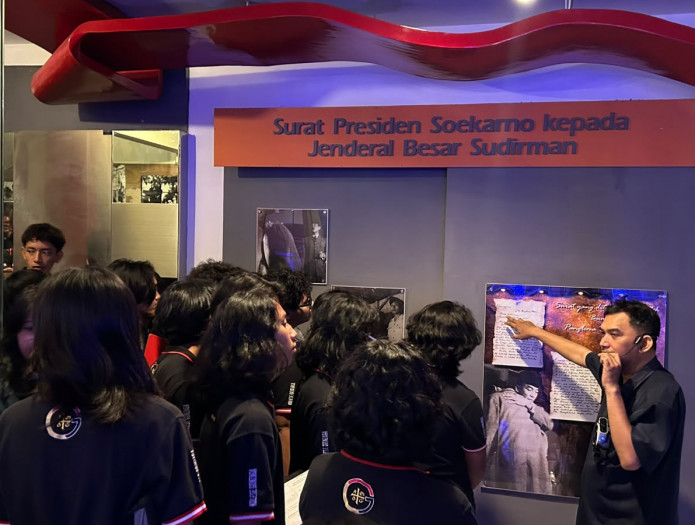 Observasi Sejarah Indonesia, Para Siswa Kolese Gonzaga Kunjungi Diorama Sejarah Perjalanan Bangsa